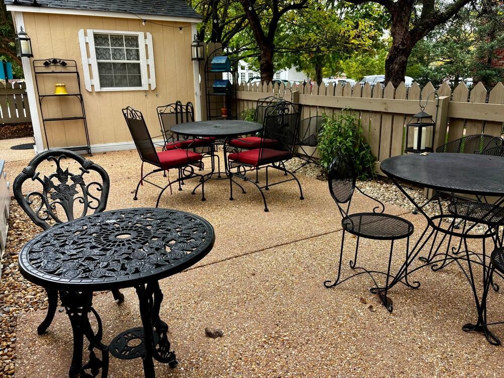 Armistead House photo 8
