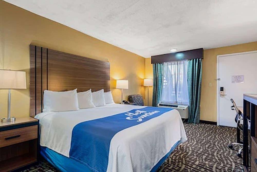 Days Inn by Wyndham Goodlettsville/Nashville photo 11