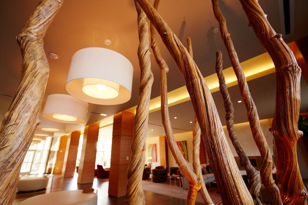 I Hotel And Illinois Conference Center photo 2