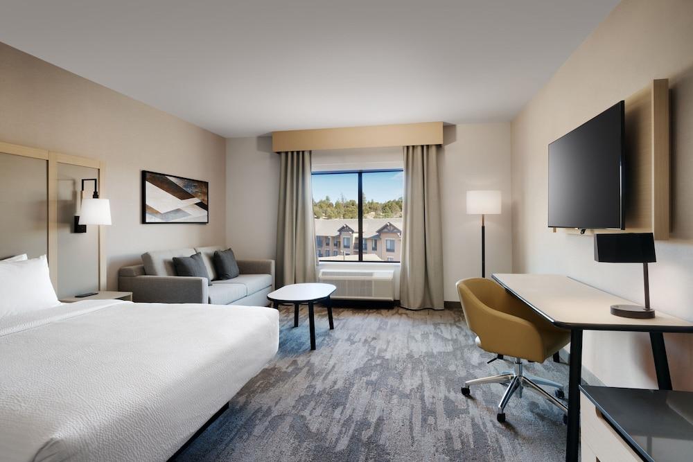 Fairfield Inn & Suites by Marriott Show Low photo 8