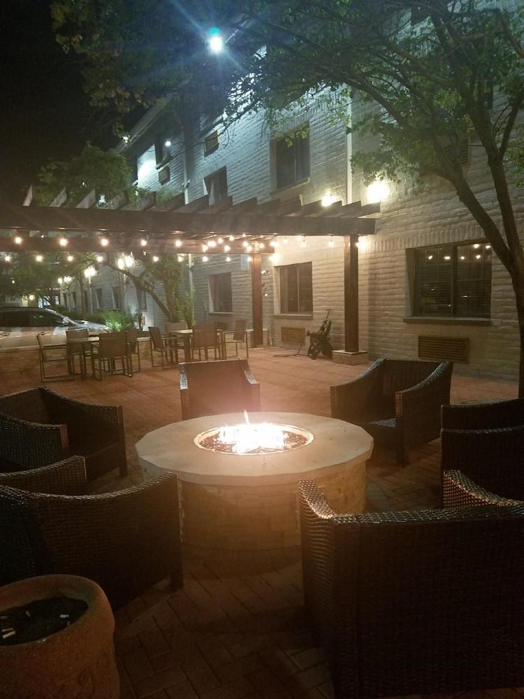 Country Inn & Suites by Radisson, Hoffman Estates, IL photo 25