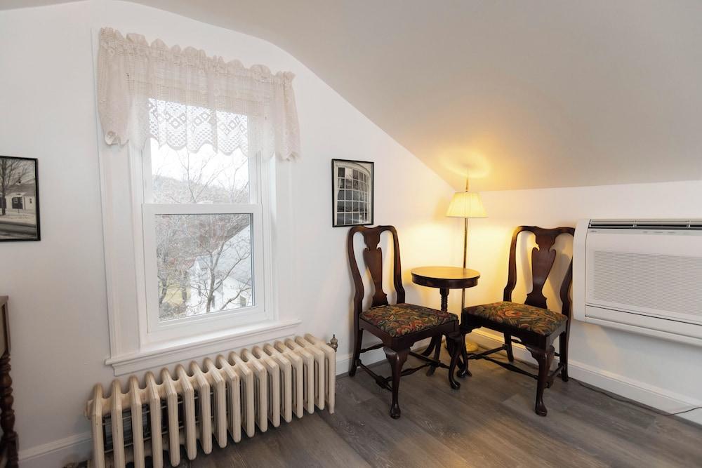 Blue Bear Inn photo 45