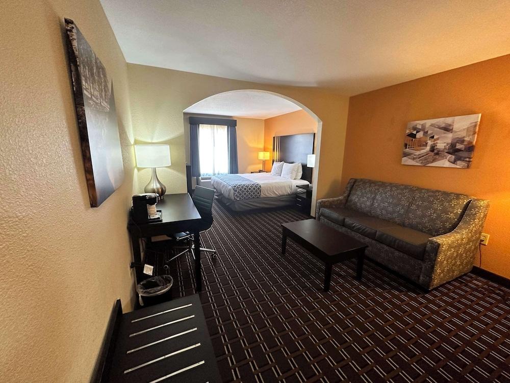 Best Western Plus Bass Hotel & Suites photo 15