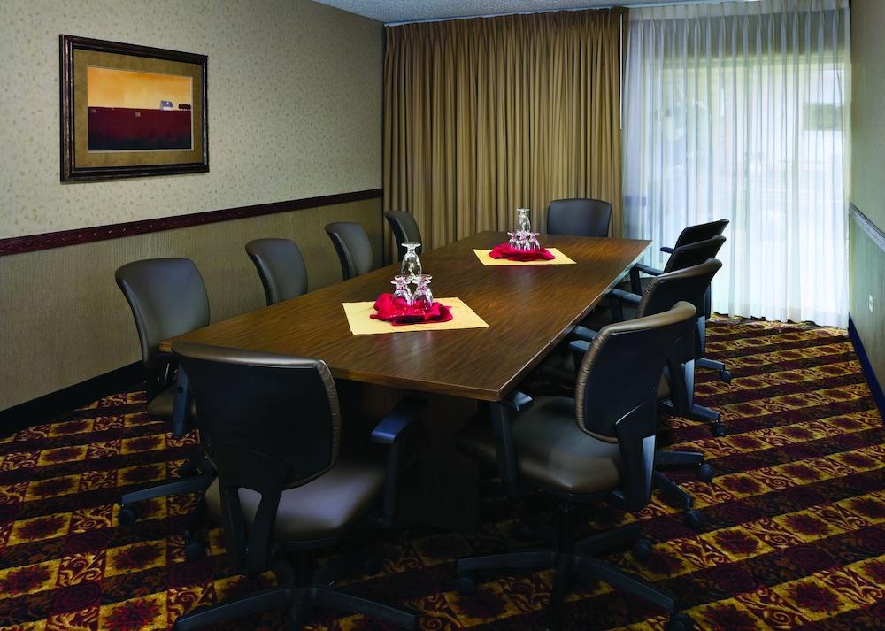 Ramkota Hotel & Conference Center photo 25