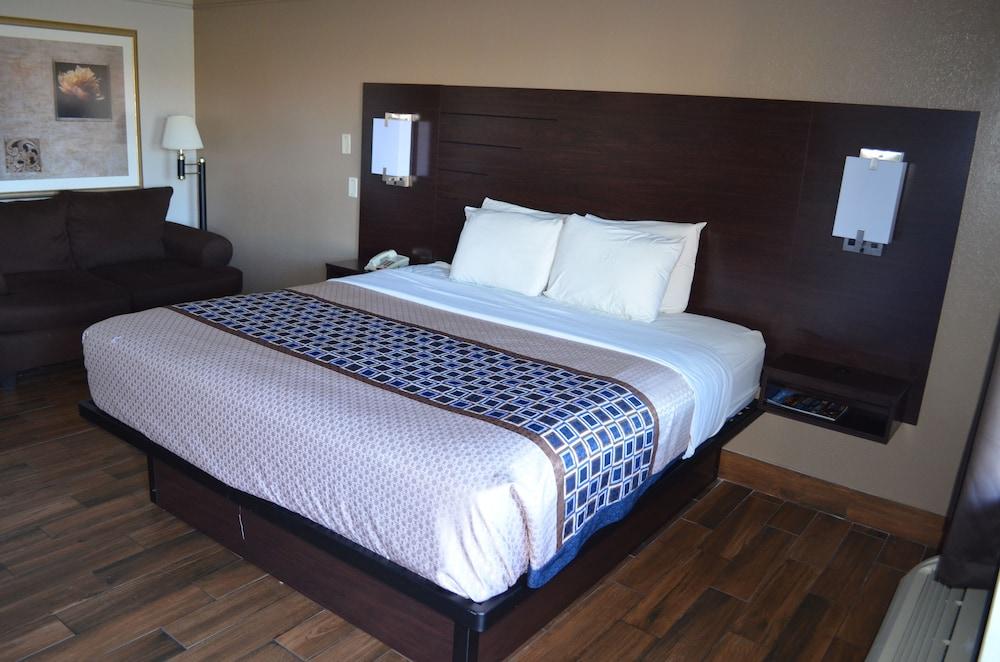 Hill Country Inn Marble Falls photo 22
