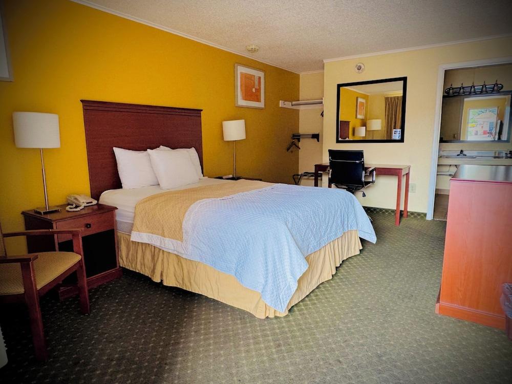 Alamo Inn photo 9