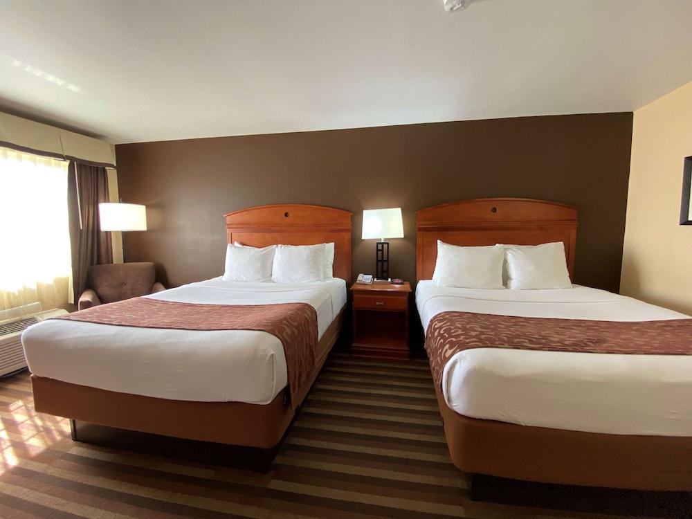 Best Western Manhattan Inn photo 7