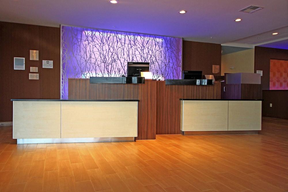 Fairfield Inn & Suites by Marriott London photo 2