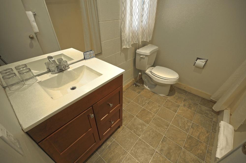 Tahoe Vistana Inn photo 16
