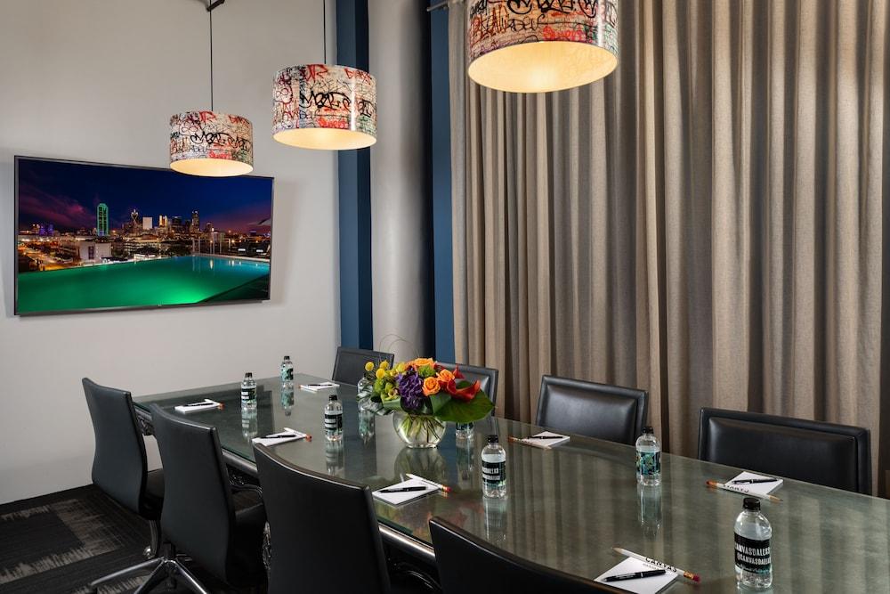 Canvas Hotel Dallas photo 45