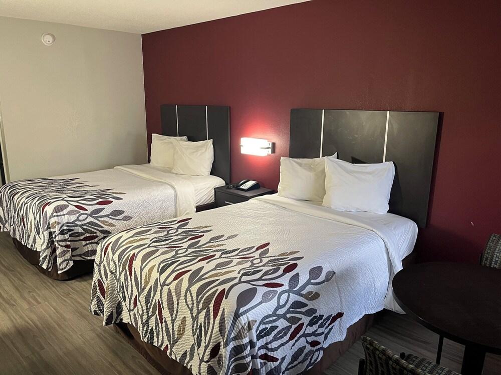 Red Roof Inn Rockingham photo 13