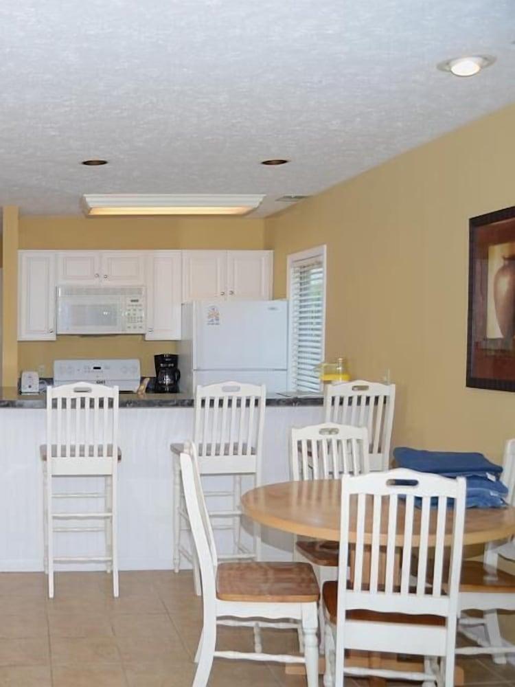 Beach Condominium Hotel photo 27
