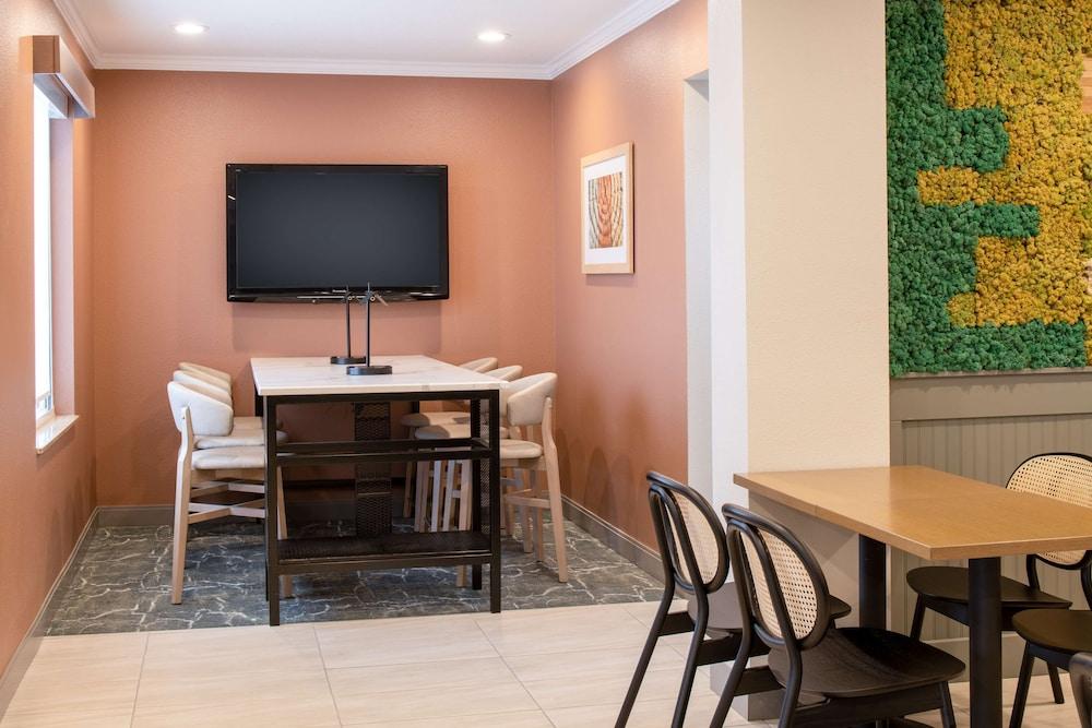 Best Western Kennewick Tri-Cities Center photo 16