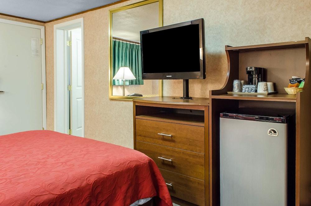 Econo Lodge Bellefonte I-99 photo 15