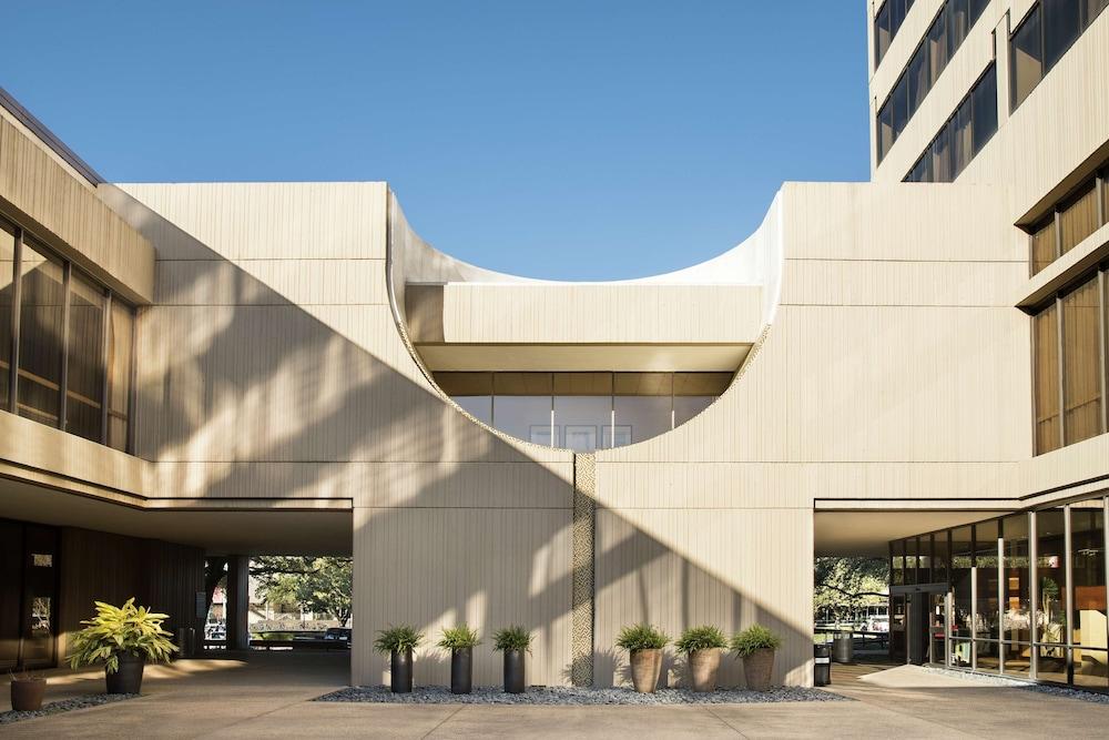 Hilton University of Houston photo 19