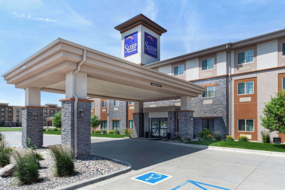 Sleep Inn & Suites Fargo Medical Center photo 45