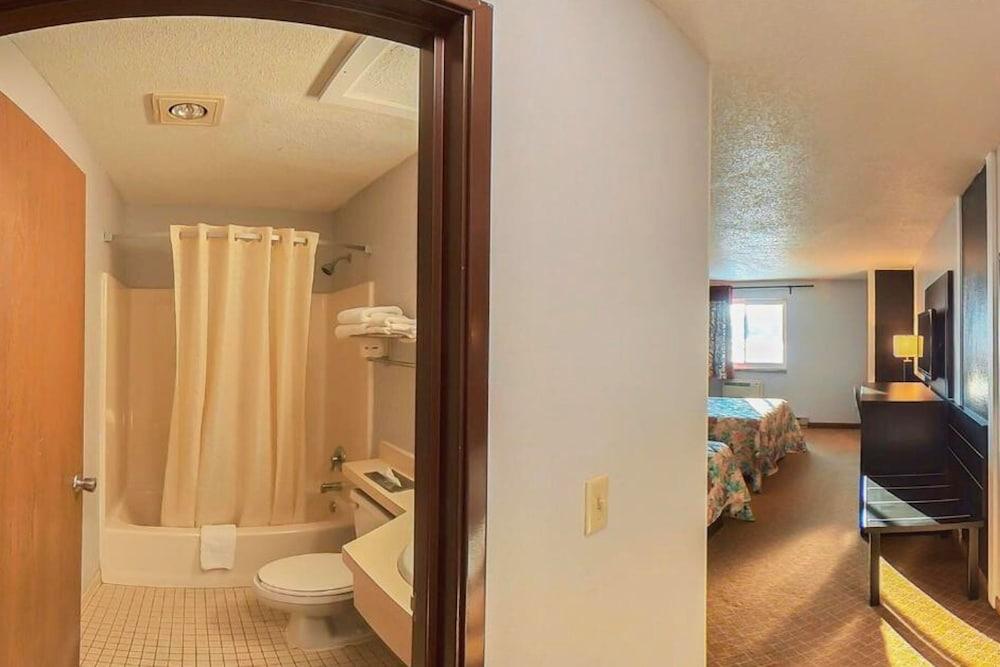 Coratel Inn & Suites by Jasper Hastings photo 7