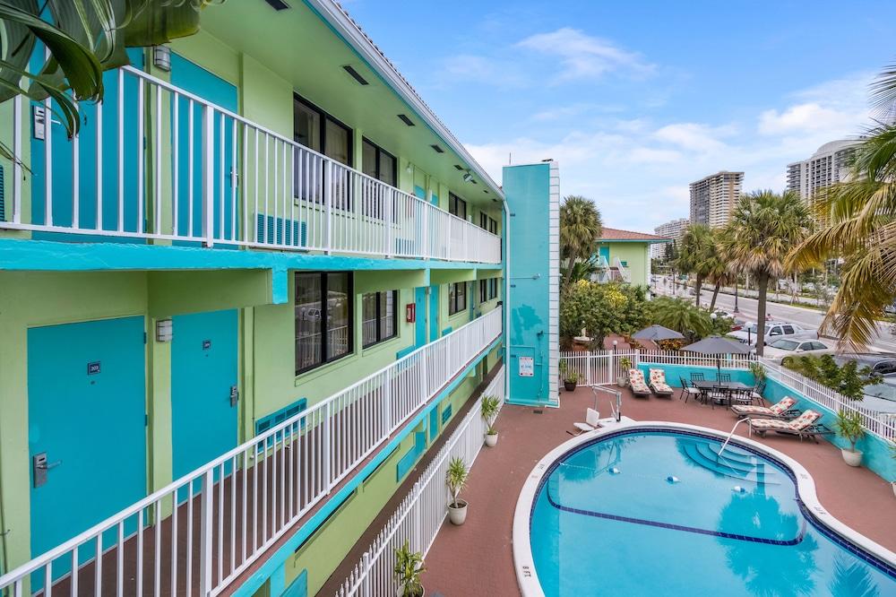 Ocean Reef Hotel photo 38