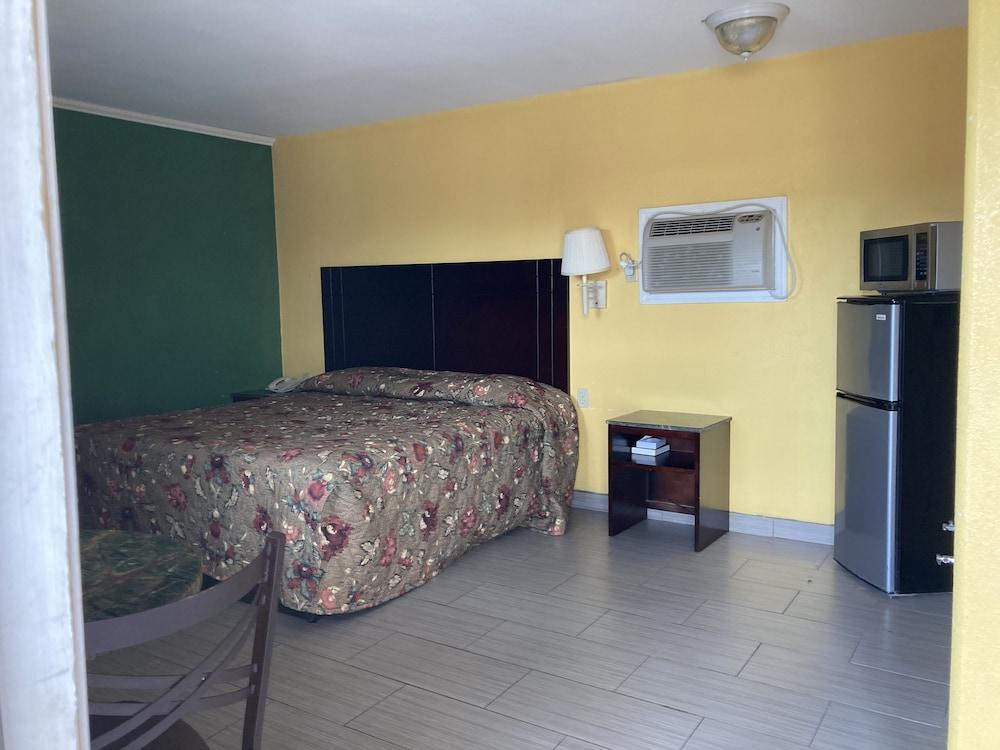 Capri motel photo 18