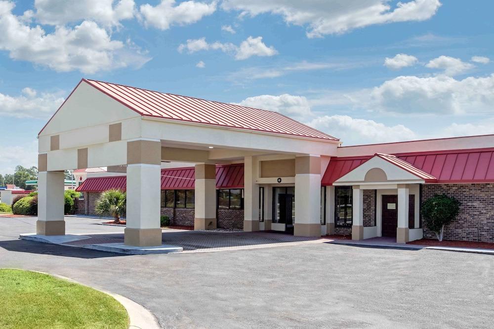 Ramada by Wyndham Santee I-95 photo 25