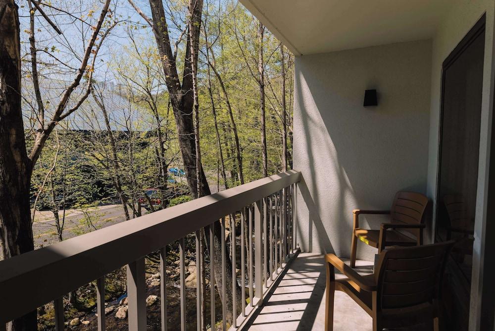 Hampton Inn Gatlinburg photo 14