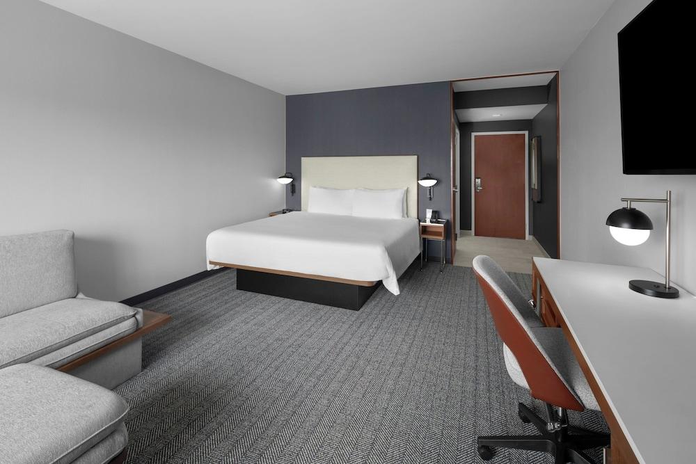 Courtyard by Marriott Tampa Oldsmar photo 12