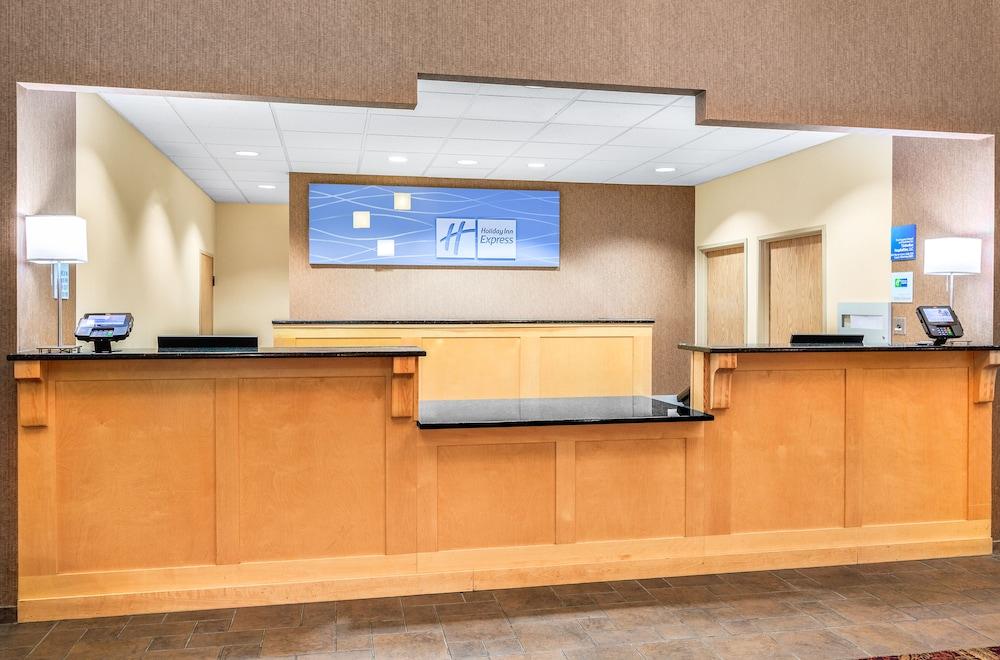 Holiday Inn Express & Suites Gillette by IHG photo 45