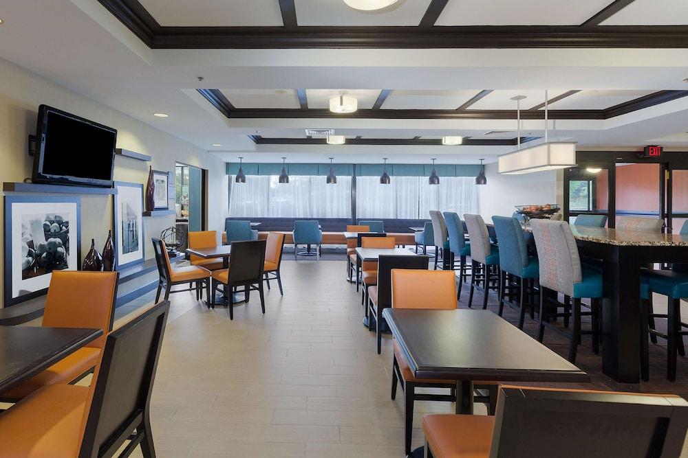 Comfort Inn & Suites Mt. Holly - Westampton photo 85