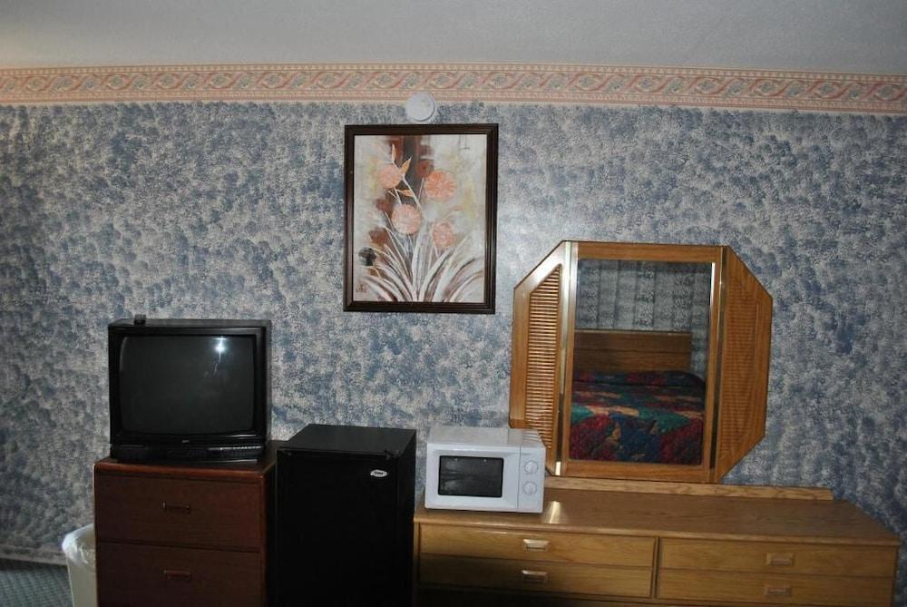 Travel Inn Motel photo 19