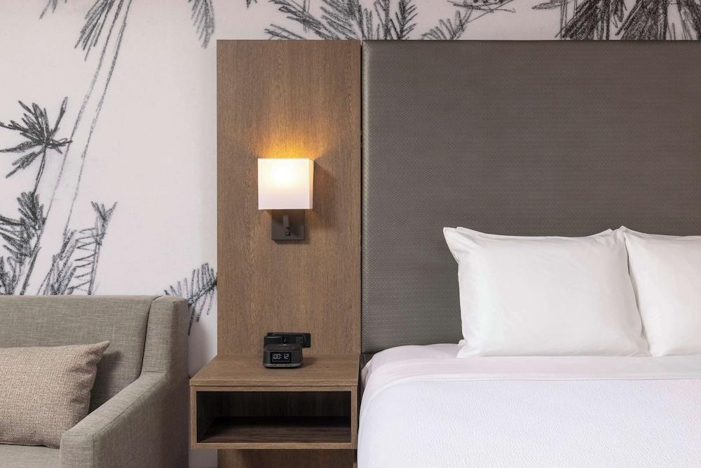 Best Western Plus Pepper Tree Inn photo 14
