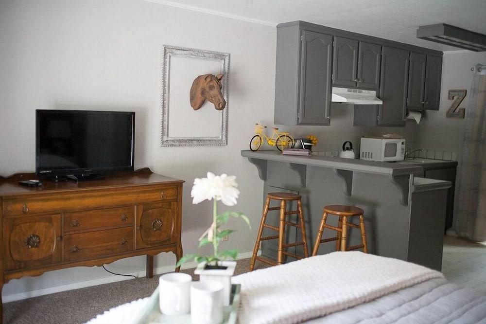 Lazy Z Resort photo 7