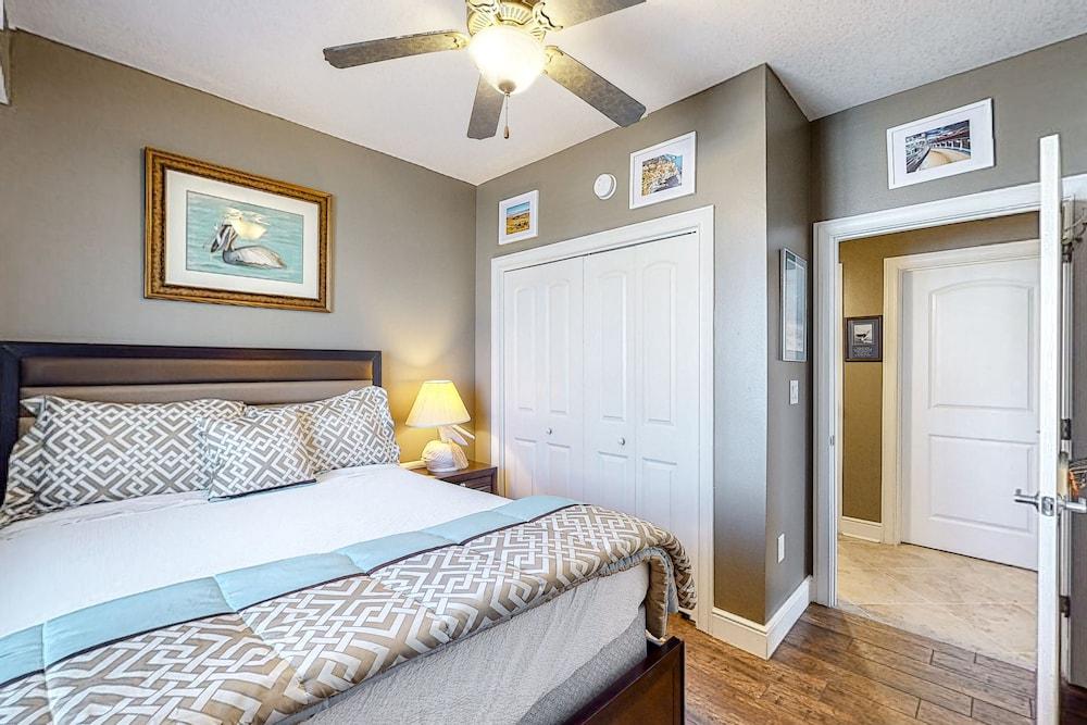 Azure Condominiums photo 3