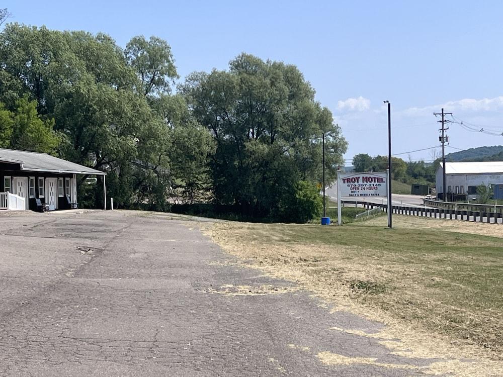 Troy Motel photo 24