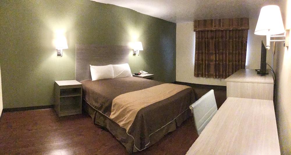 Rodeway Inn Moriarty photo 7