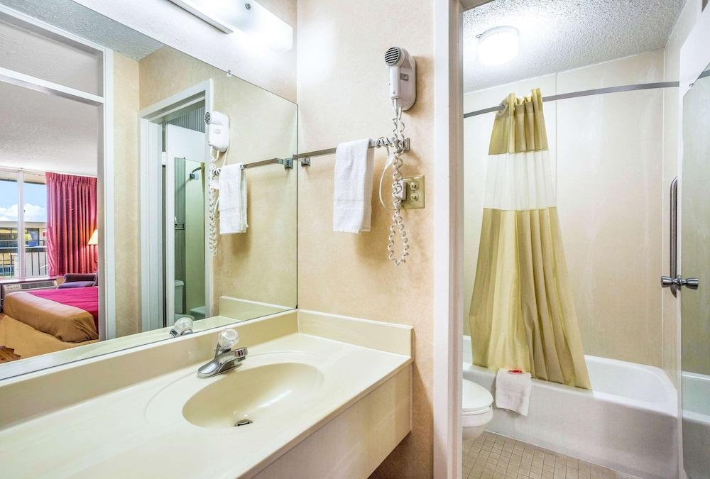 Econo Lodge Cave City photo 20