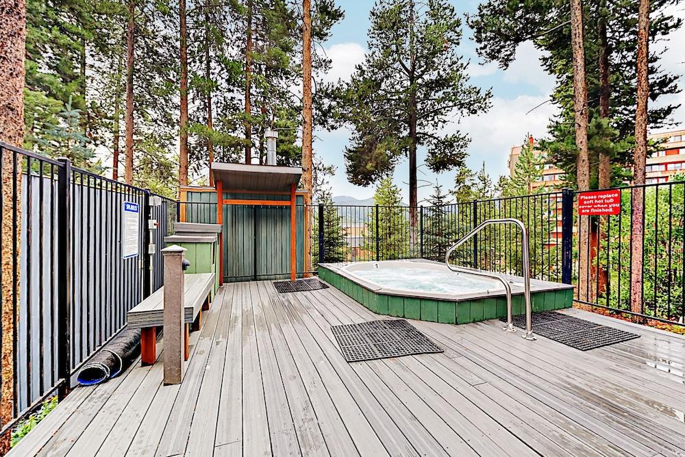 Pine Ridge Condominiums photo 47