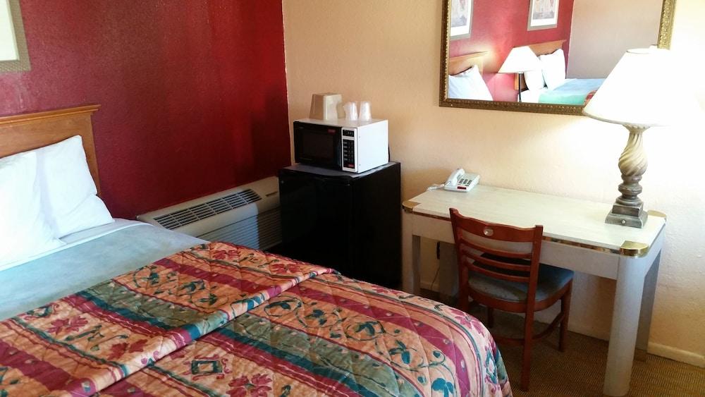 El Rancho Motel photo 21