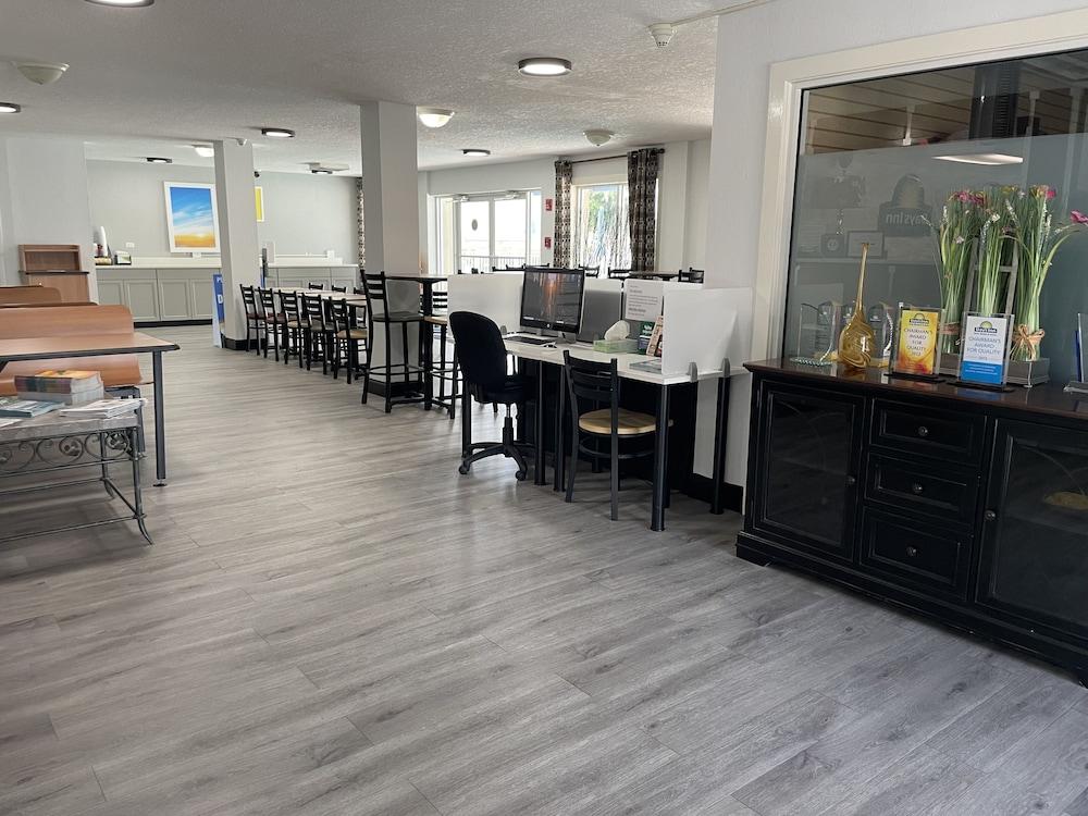 Days Inn by Wyndham Port Charlotte/Punta Gorda photo 24
