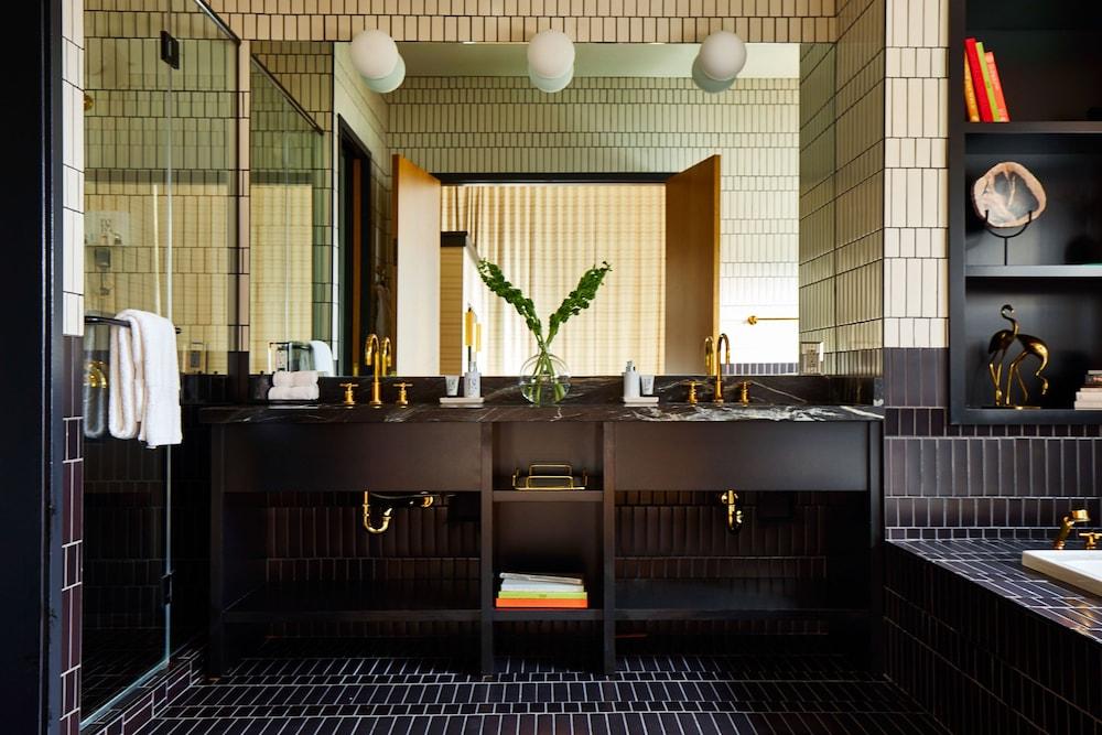 Fairlane Hotel photo 27