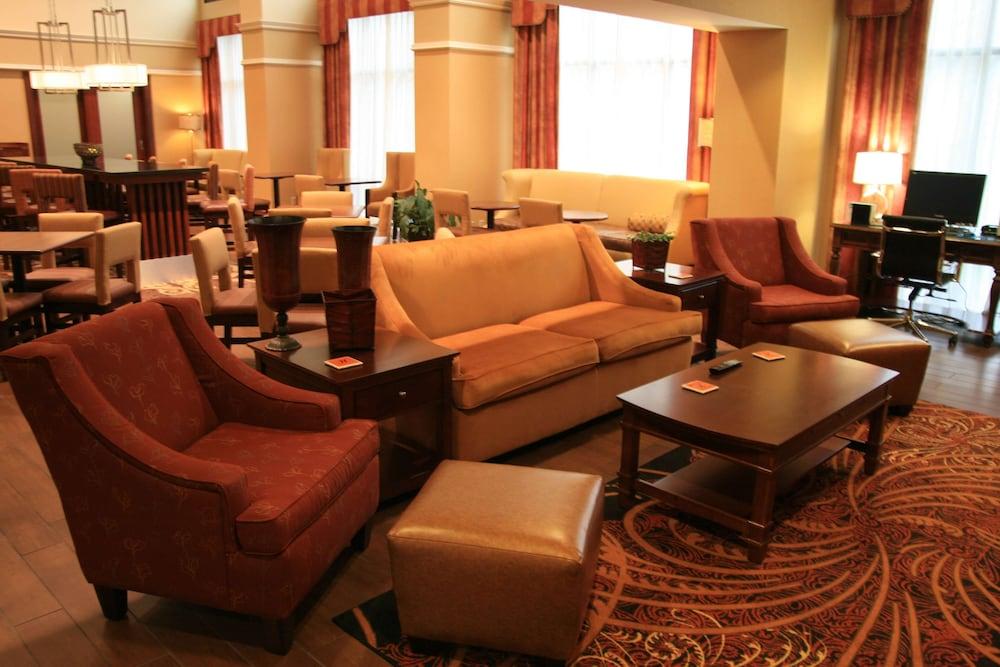 Hampton Inn & Suites Springfield-Southwest photo 1