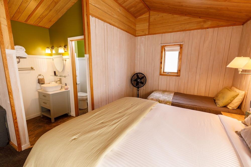 Sheep Mountain Lodge photo 12