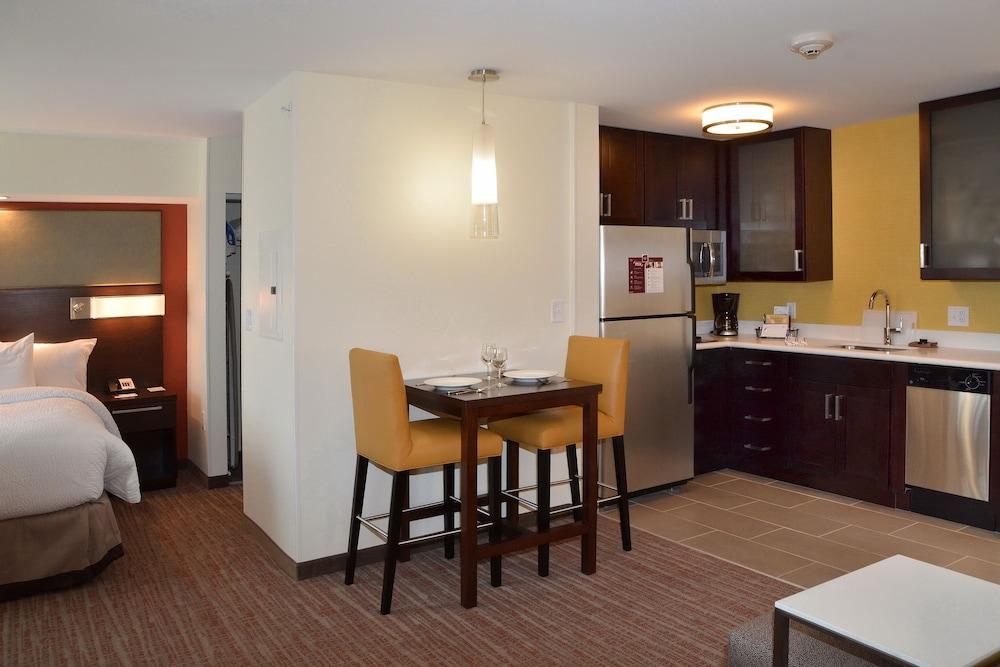 Residence Inn by Marriott Akron Fairlawn photo 10