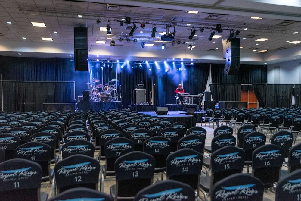 Royal River Casino and Hotel photo 36