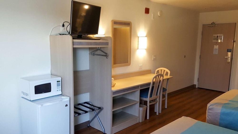 Motel 6 Las Cruces, NM - Telshor photo 12