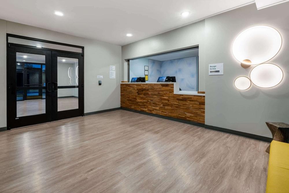 Echo Suites Extended Stay By Wyndham Johnson City Medical Cr photo 3