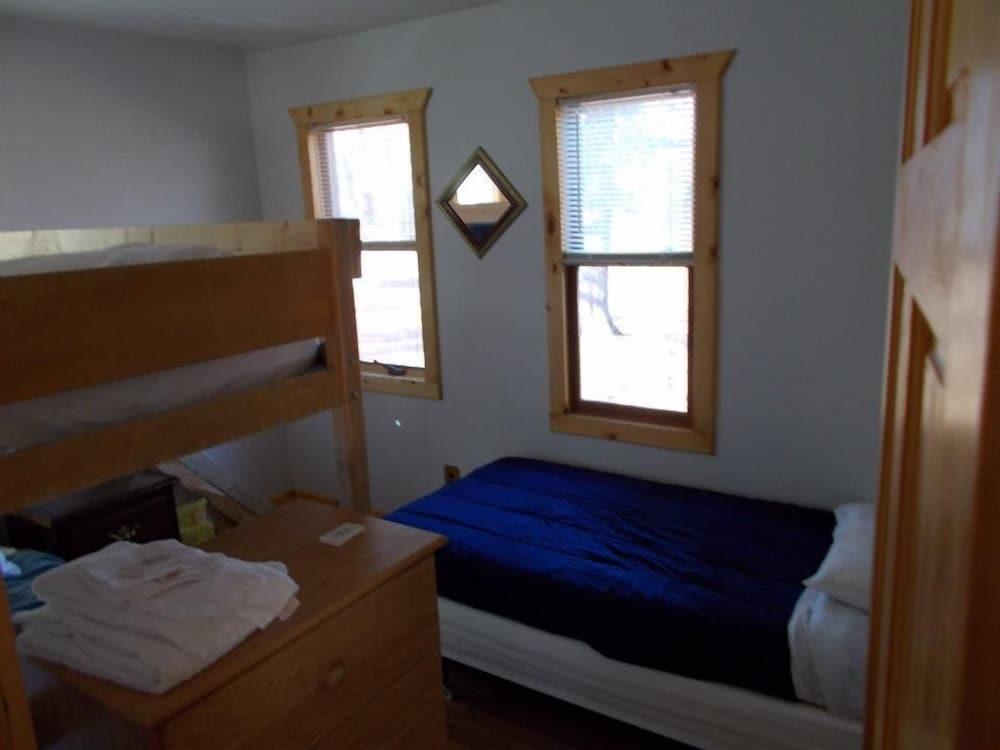 D's Base Camp photo 25