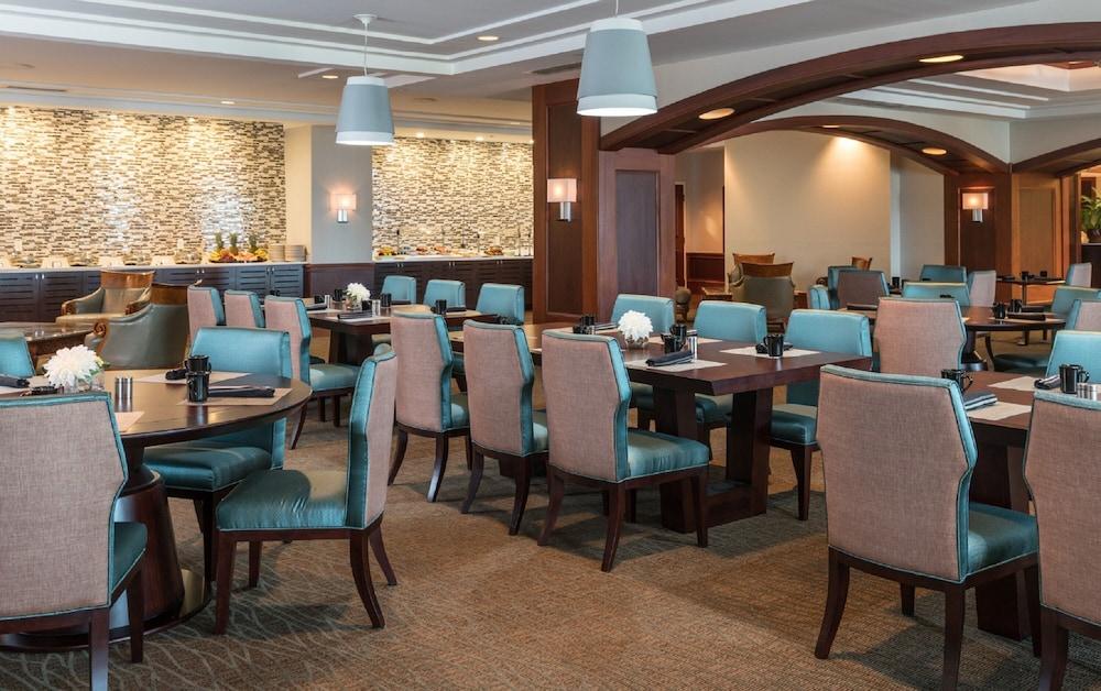 Crowne Plaza Springfield by IHG photo 10