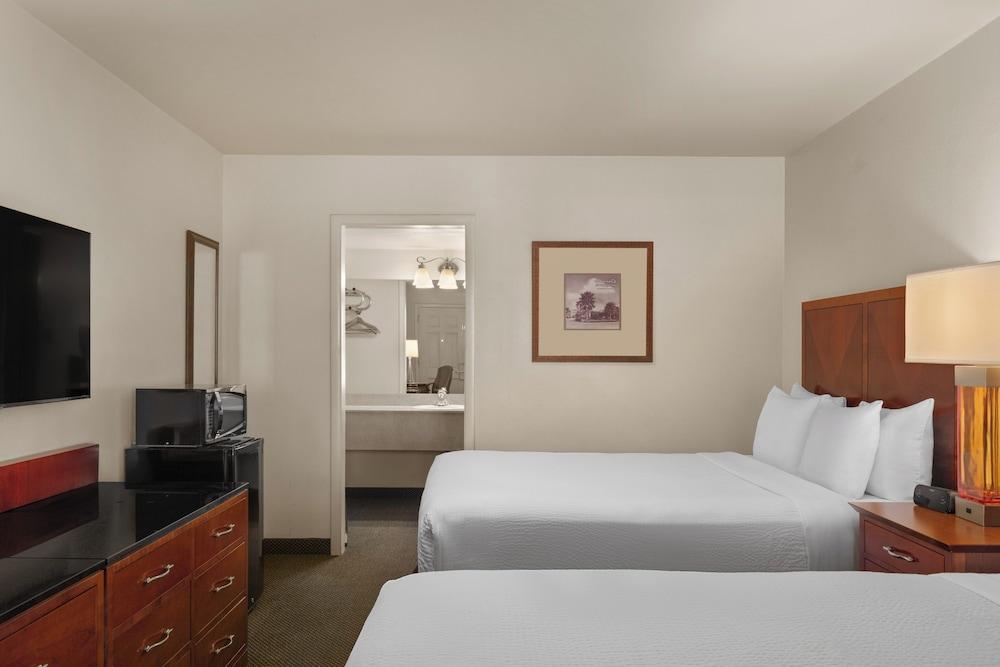 Historic Coronado Motor Hotel by OYO photo 25