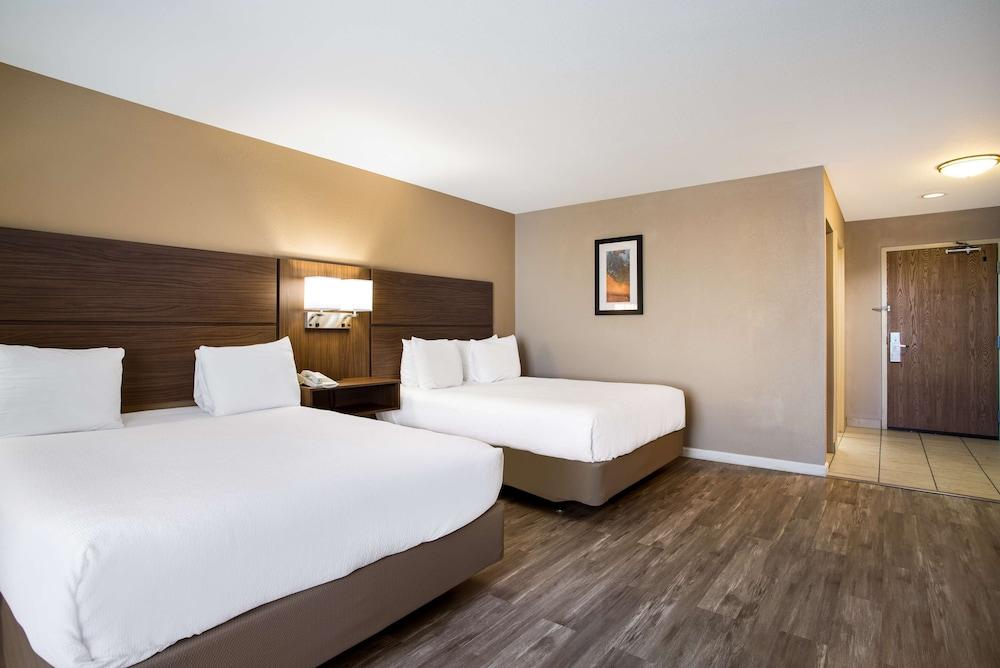 Best Western Gallup West photo 7