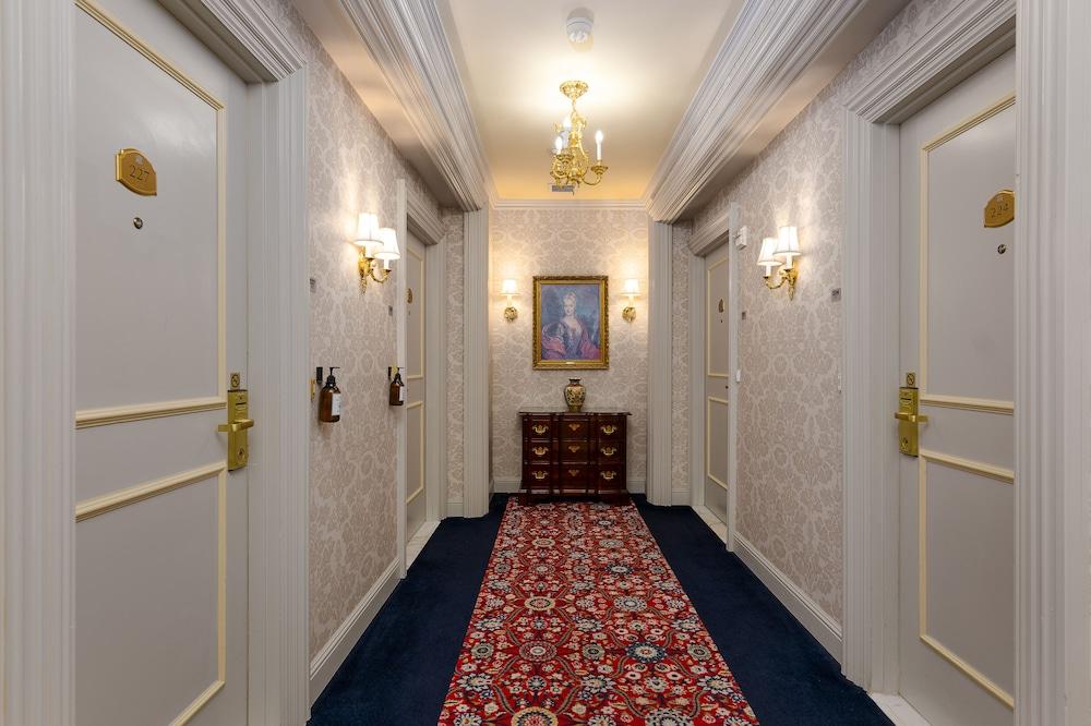 Bristol Hotel, Boutique Collection photo 43